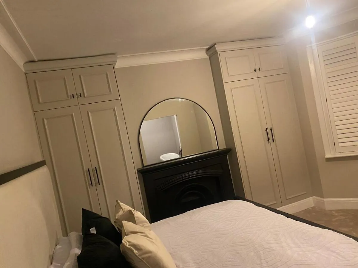 Holiday home Beautiful Large Family Home Cardiff