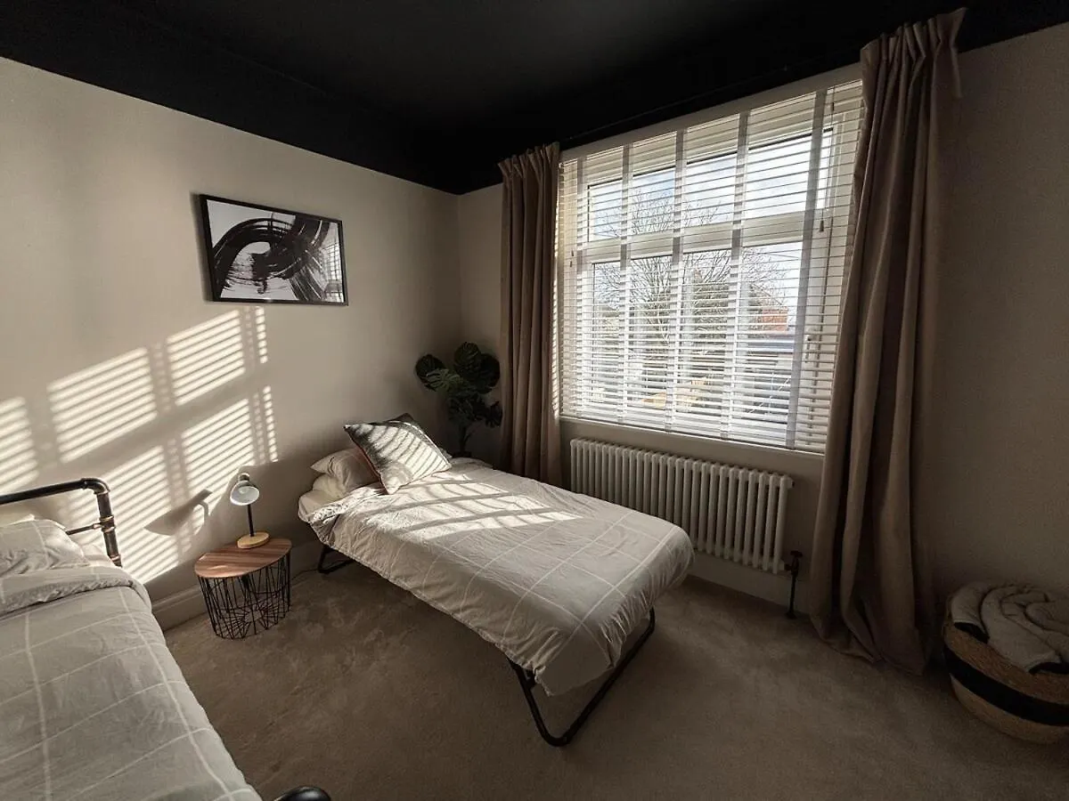 Beautiful Large Family Home Cardiff Holiday home