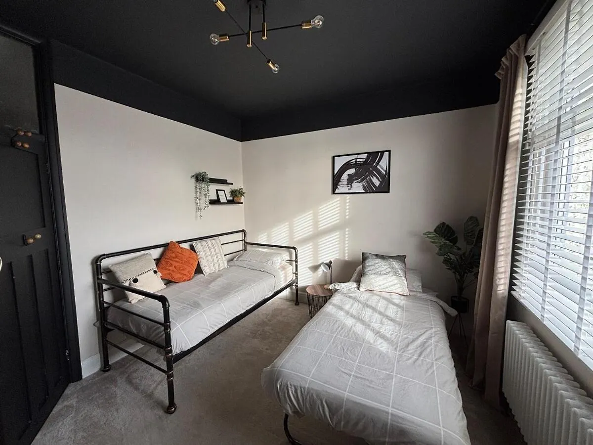 Beautiful Large Family Home Cardiff
